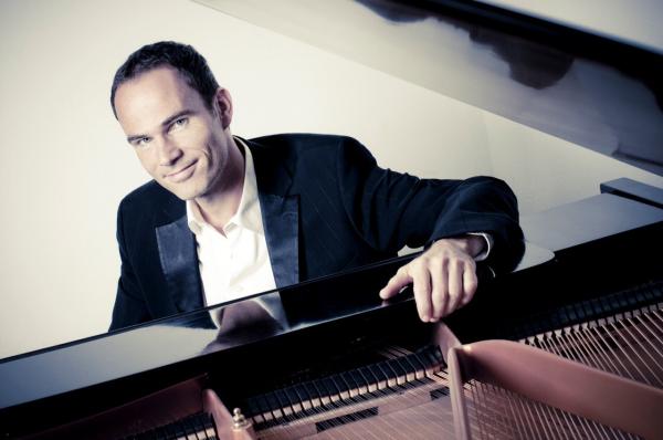 THOMAS BORCHERT IN CONCERT